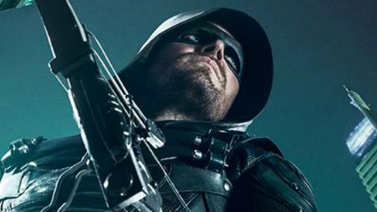 Imagem da notícia Arrow: Cartaz da quinta temporada destaca o legado de Oliver Queen