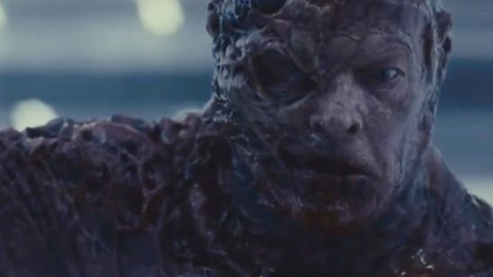 Imagem da notícia Milla Jovovich encara Tyrant em teaser de Resident Evil 6 - O Último Capítulo