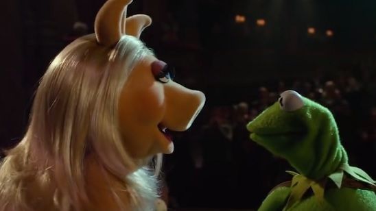 Imagem da notícia Cinquenta Tons de Muppets: E se Caco e Miss Piggy fossem Christian Grey e Anastasia Steele?