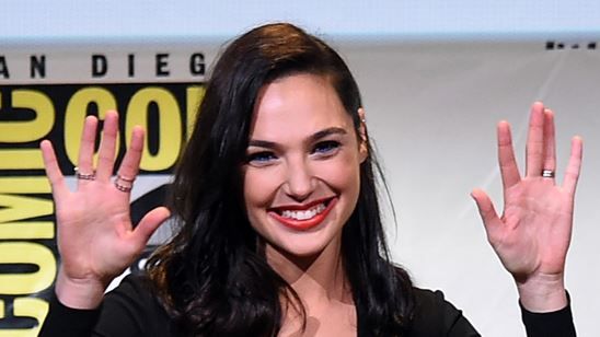 Imagem da notícia Gal Gadot revela que Mulher-Maravilha é um filme sobre amor e aceitação