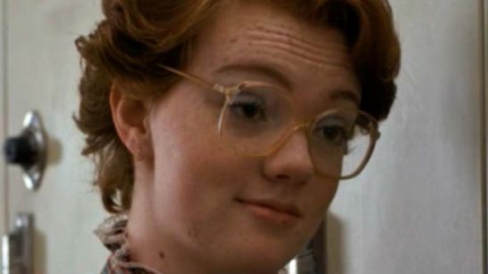 Imagem da notícia Stranger Things: David Harbour promete "justiça para Barb" na segunda temporada