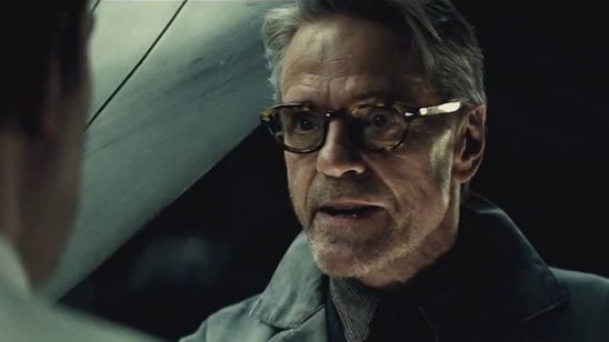 Imagem da notícia Jeremy Irons revela que Alfred terá maior participação em The Batman