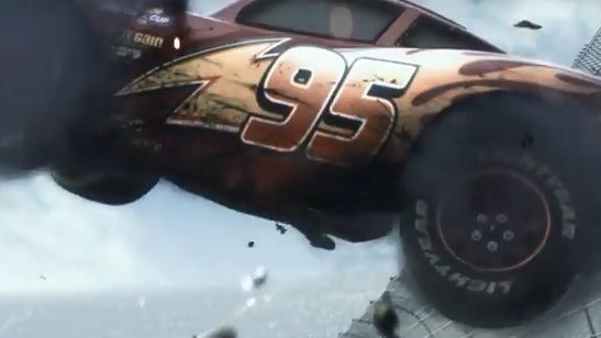 Acidente terrível assusta no teaser de Carros 3