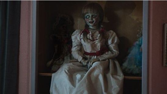 Uma boneca malvada invade o quarto alheio em nova foto de Annabelle 2