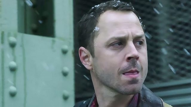 Imagem da notícia Sneaky Pete: Amazon renova série produzida por Bryan Cranston para a segunda temporada