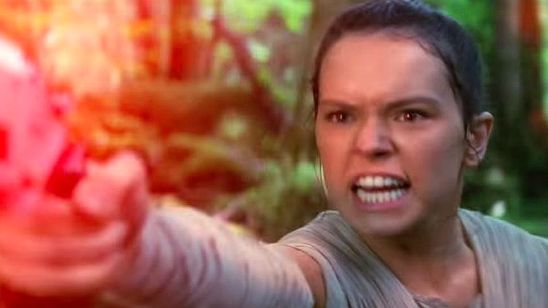 Imagem da notícia Daisy Ridley consegue fugir de pergunta sobre Star Wars: The Last Jedi em vídeo feito por Josh Gad