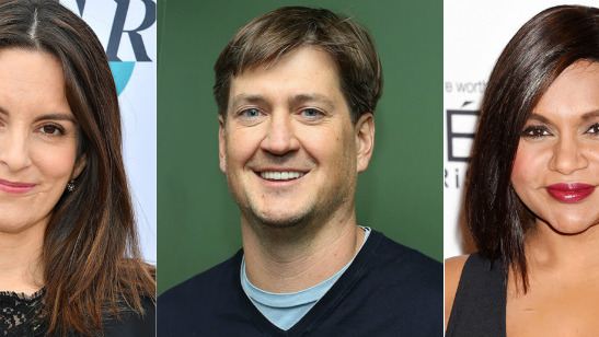 Tina Fey, Bill Lawrence e Mindy Kailing emplacam pilotos de comédias na NBC