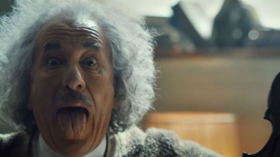 Imagem da notícia Albert Einstein tocando Lady Gaga no violino? Veja o criativo comercial de Genius para o Super Bowl