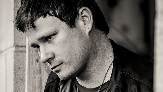 Tom DeLonge, fundador da banda Blink-182, fará estreia na direção de longas em Strange Times