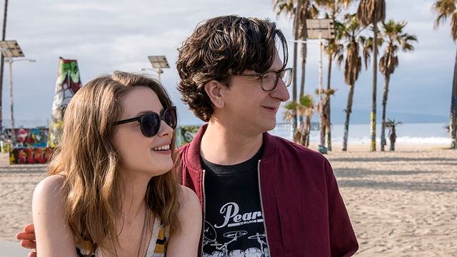 Imagem da notícia Love: Netflix renova série de Judd Apatow para a terceira temporada antes da estreia da segunda