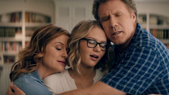 Imagem da notícia Amy Poehler e Will Ferrell se transformam nos reis do cassino no trailer da comédia The House