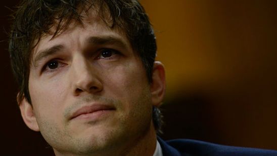 Imagem da notícia Ashton Kutcher testemunha em discussão sobre a exploração sexual infantil e escravidão moderna