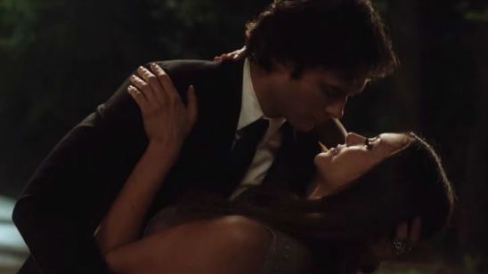 Imagem da notícia Veja o trailer nostálgico do último episódio de The Vampire Diaries!