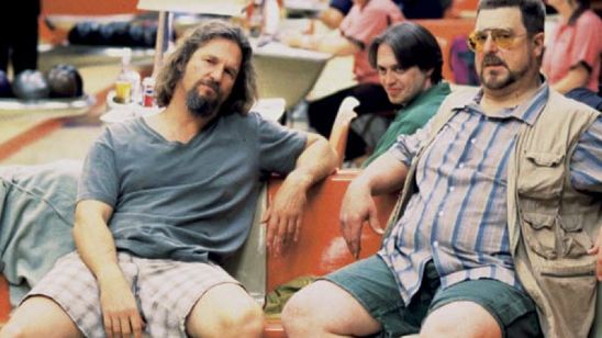 Imagem da notícia Jeff Bridges revive The Dude, de O Grande Lebowski, em homenagem a John Goodman