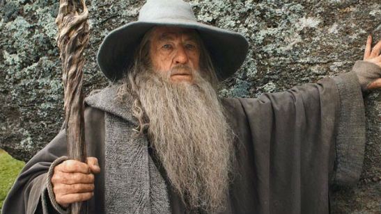 Ian McKellen vai voltar a interpretar Gandalf. Só que no teatro