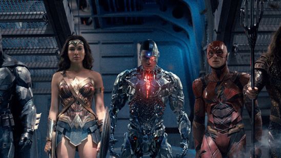 Imagem da notícia Liga da Justiça ganha teaser pôster! Trailer será divulgado sábado