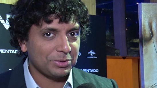 Imagem da notícia AdoroEstreia de Fragmentado tem M. Night Shyamalan, celebridades e fãs debatendo as surpresas do filme