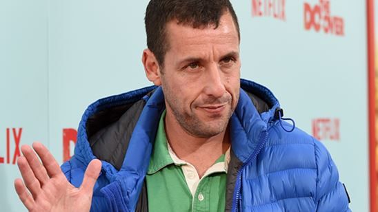 Imagem da notícia Adam Sandler renova contrato e fará mais quatro filmes para a Netflix