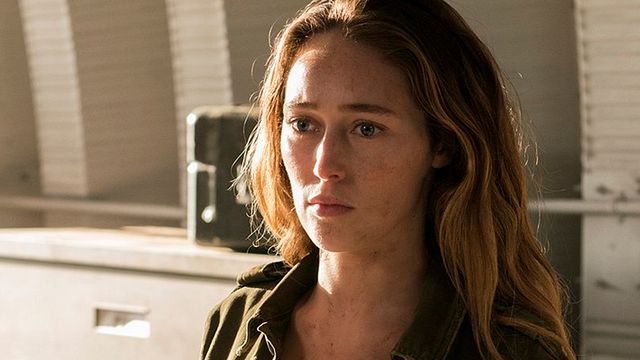 Imagem da notícia Fear the Walking Dead: Terceira temporada ganha imagens e data de estreia
