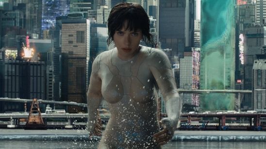 Imagem da notícia Ghost in the Shell pode dar prejuízo de US$ 60 milhões para estúdio e controvérsia na escalação de Scarlett Johansson é um dos motivos