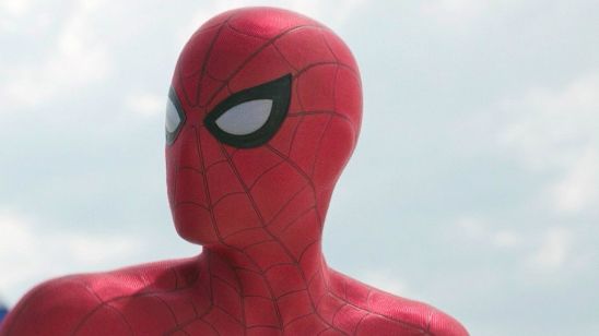 Imagem da notícia Com direito a drone, novo traje do Homem-Aranha é apresentado