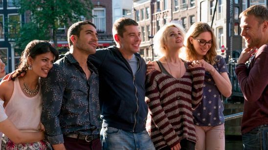 Imagem da notícia Elenco de Sense8 destaca importância da série na era Trump: "Temos culturas diferentes, mas sentimos da mesma maneira"