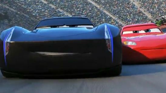 Novo trailer de Carros 3 destaca rivalidade entre Relâmpago McQueen e Jackson Storm