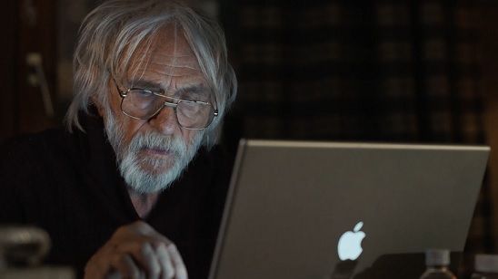 Imagem da notícia Flerte na internet gera confusões no trailer da comédia francesa Um Perfil para Dois (Exclusivo)