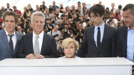 Imagem da notícia Festival de Cannes 2017: Diretor de The Meyerowitz Stories, da Netflix, espera que o filme seja exibido no cinema