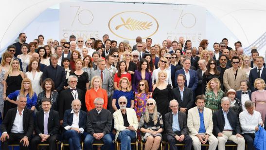 Festival de Cannes 2017: Sessão de fotos celebra 70 anos do aclamado evento