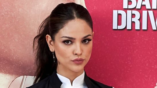 Imagem da notícia Rumor: Será Eiza Gonzalez a Mulher-Gato de Gotham City Sirens?