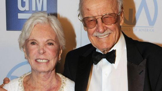 Imagem da notícia Joan Lee, esposa de Stan Lee, morre aos 93 anos