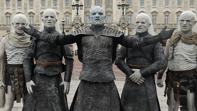 Imagem da notícia Game of Thrones: White Walkers invadem as ruas de Londres para promover nova temporada