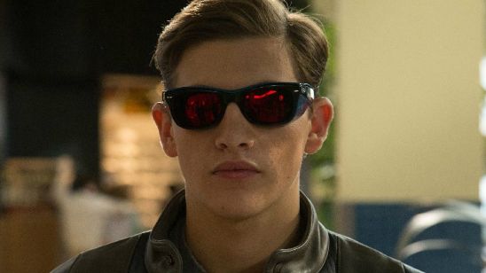 Imagem da notícia Fotos do set de X-Men: Dark Phoenix apresentam novo visor do Ciclope