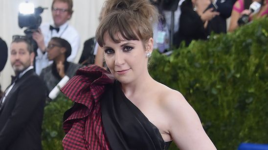 Imagem da notícia Lena Dunham se junta ao elenco da sétima temporada de American Horror Story