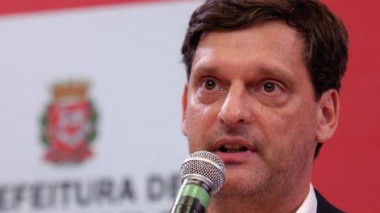 Imagem da notícia Festival Latino Americano de SP começa com vaias a André Sturm e exibição do ótimo Corpo Elétrico