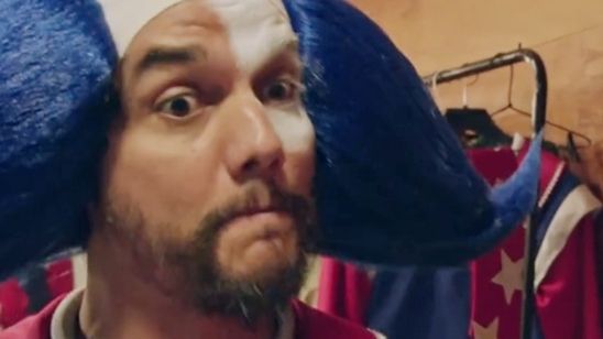 Imagem da notícia Wagner Moura quer passar a perna em Vladimir Brichta
 em vídeo de Bingo - O Rei das Manhãs