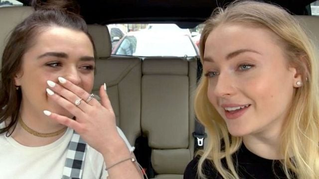 Imagem da notícia Sophie Turner e Maisie Williams leem frases famosas da cultura pop na voz de Ned Stark