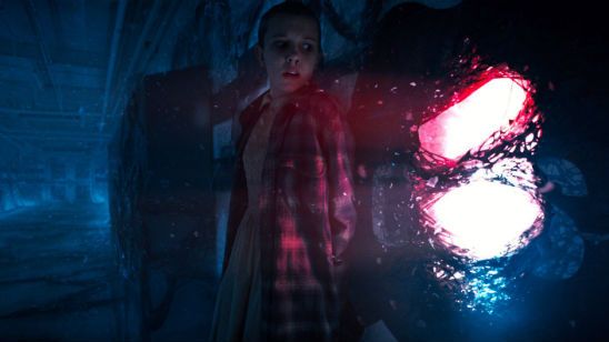 Imagem da notícia Stranger Things é capa de revista e revela novo vislumbre do visual de Eleven