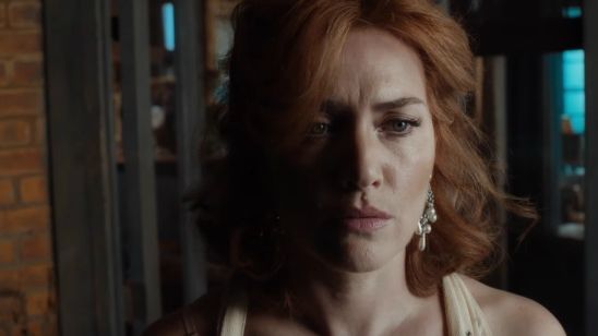 Imagem da notícia Kate Winslet brilha no belo e tenso trailer de Roda Gigante