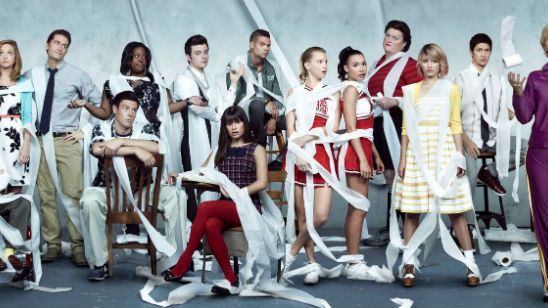 Imagem da notícia Lea Michele, Darren Criss e Jenna Ushkowitz promovem mini-reunião de Glee em festival