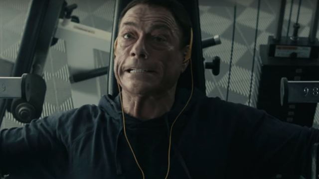 Jean-Claude Van Damme zoa sua própria carreira em trailer de nova série