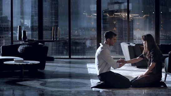 Imagem da notícia Cinquenta Tons Mais Escuros chega ao Telecine Play