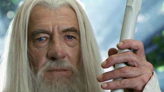 Imagem da notícia Ian McKellen deseja reprisar o papel de Gandalf na série de TV de O Senhor dos Anéis