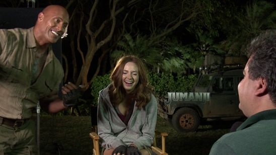 Imagem da notícia Jumanji: The Rock invade a entrevista do AdoroCinema em plena selva!