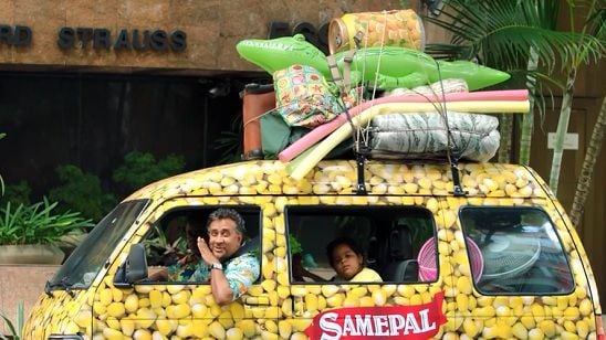 Imagem da notícia Os Farofeiros: Feriado na praia só rende confusão e decepção no trailer da comédia estrelada por Paulinho Gogó