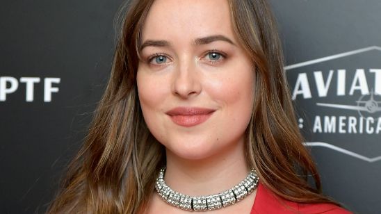 Imagem da notícia Dakota Johnson vai contracenar com Chris Hemsworth e Jeff Bridges em Bad Times at the El Royale