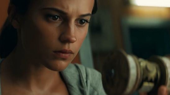 "Não sou uma super-heroína!", declara Lara Croft em comercial de Tomb Raider - A Origem