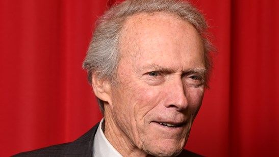 Próximo filme de Clint Eastwood pode ser sobre traficante de drogas preso em flagrante aos 90 anos