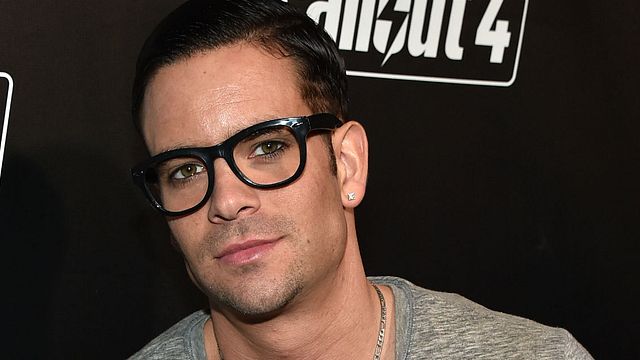 Imagem da notícia Elenco de Glee reage à morte de Mark Salling